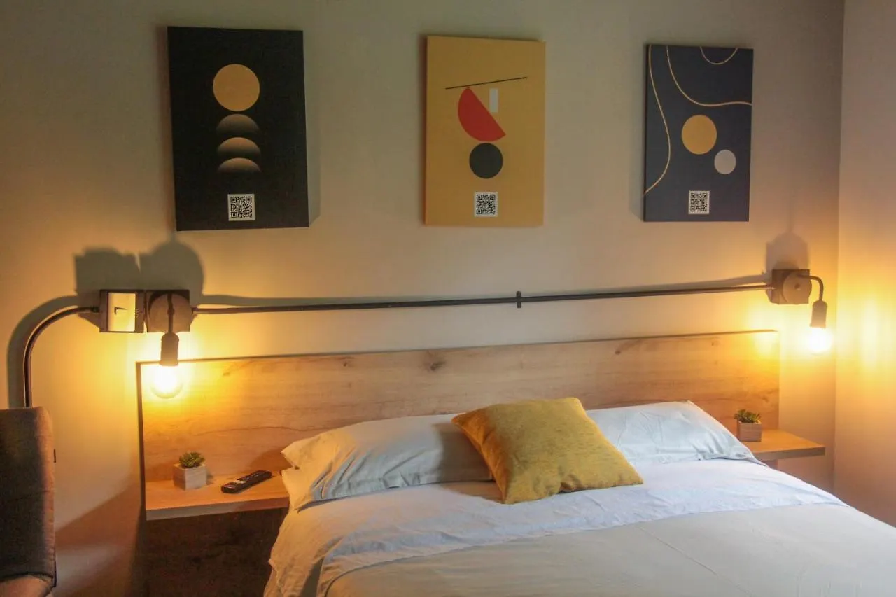 Apartaestudio Amueblado En Poblado Frn106 By Roots Rentals Medellin Apartment