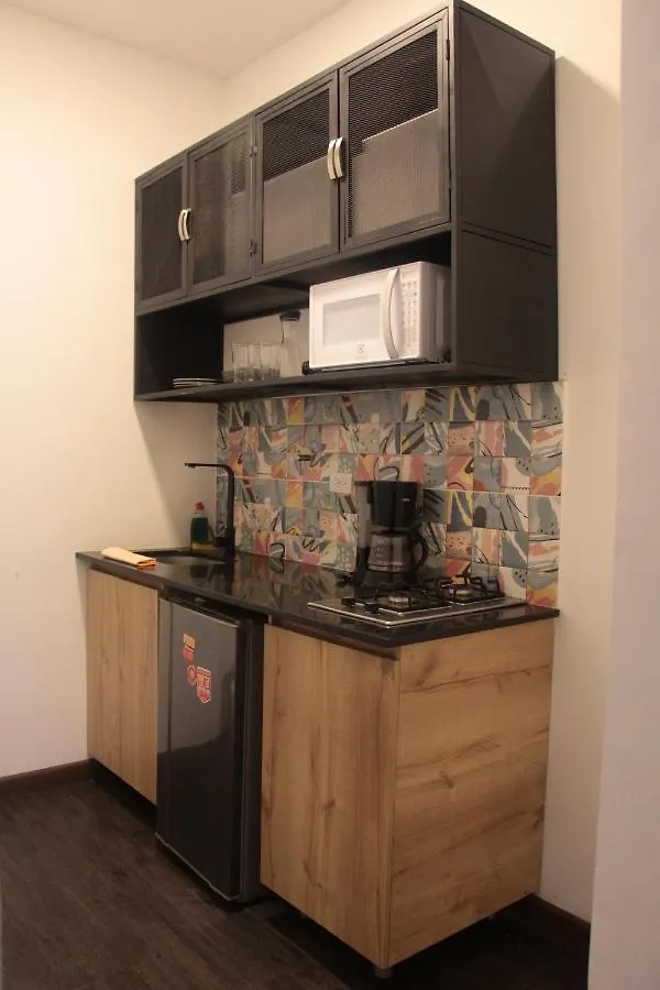 Apartaestudio Amueblado En Poblado Frn106 By Roots Rentals Medellin Colombia