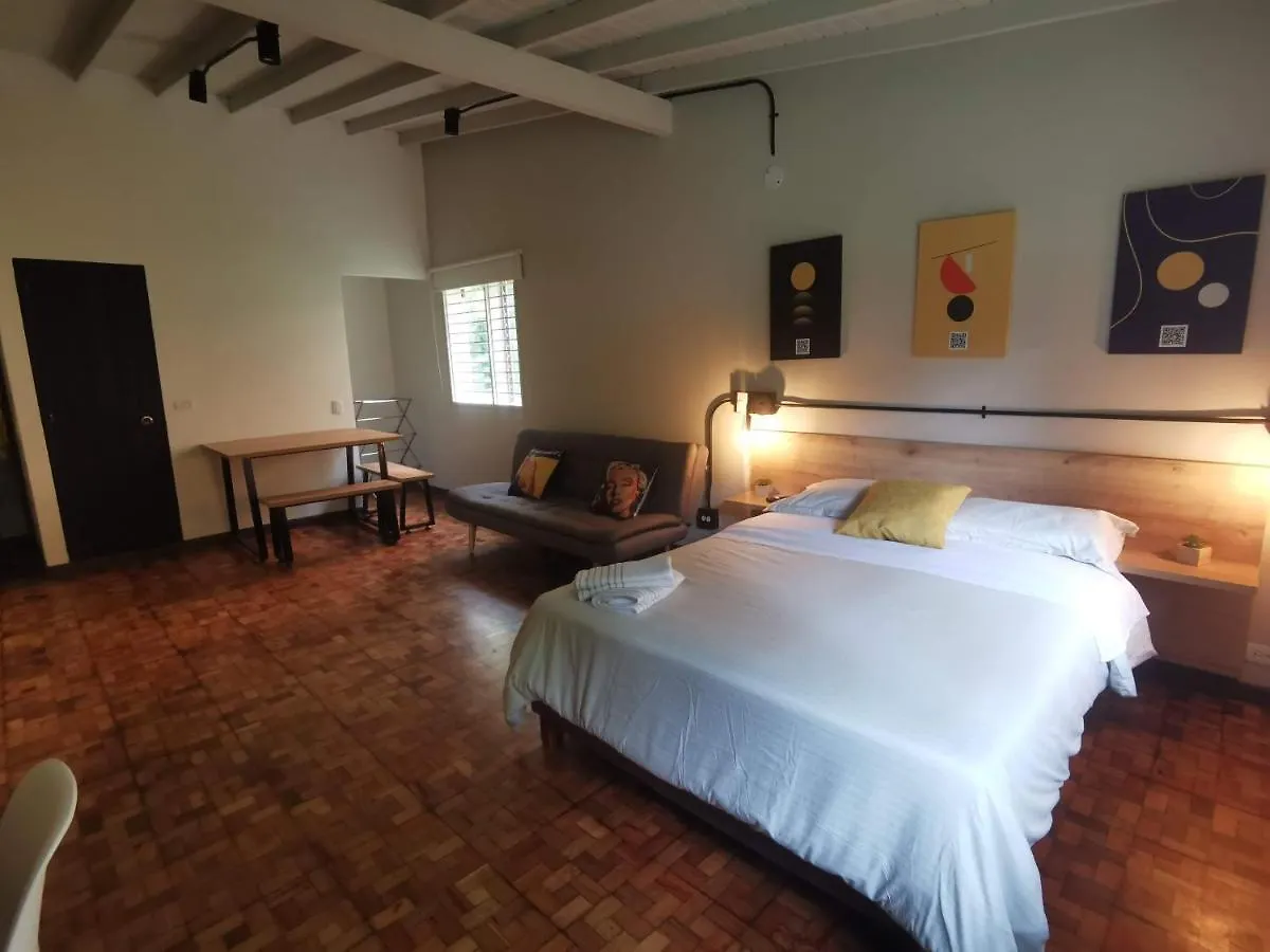 Apartaestudio Amueblado En Poblado Frn106 By Roots Rentals Medellín