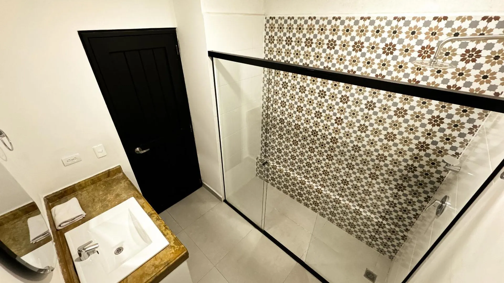 Apartaestudio Amueblado En Poblado Frn106 By Roots Rentals Medellín